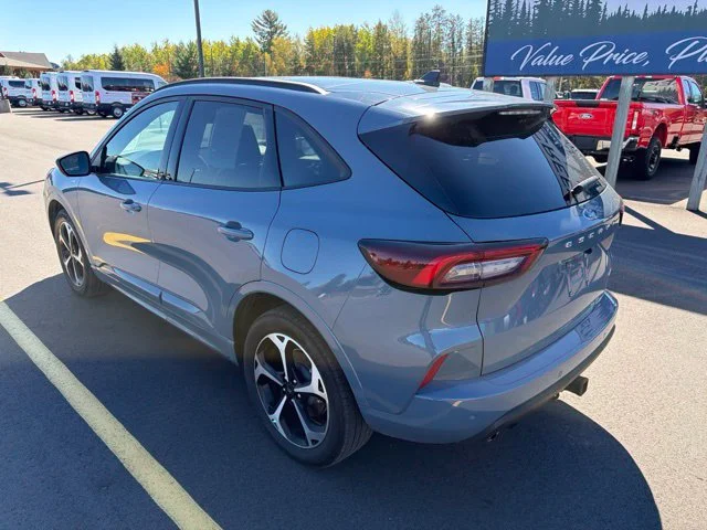 Used 2024 Vapor Blue Metallic Ford ST-Line Select image 3