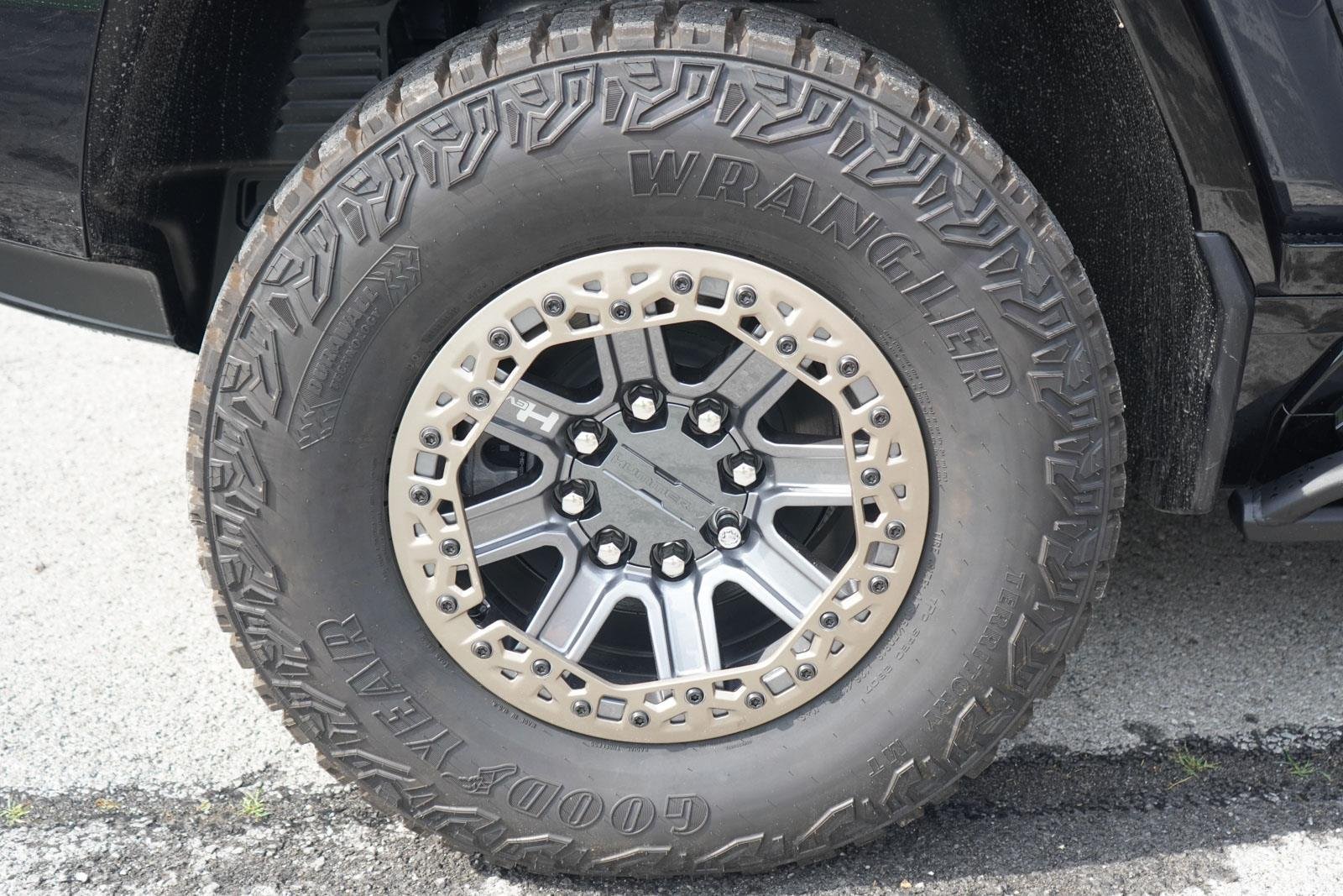 New 2025 Graphite Blue Metallic GMC 2X image 12