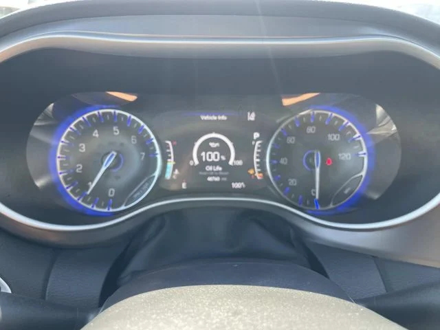 Used 2025 Black Chrysler Select image 13