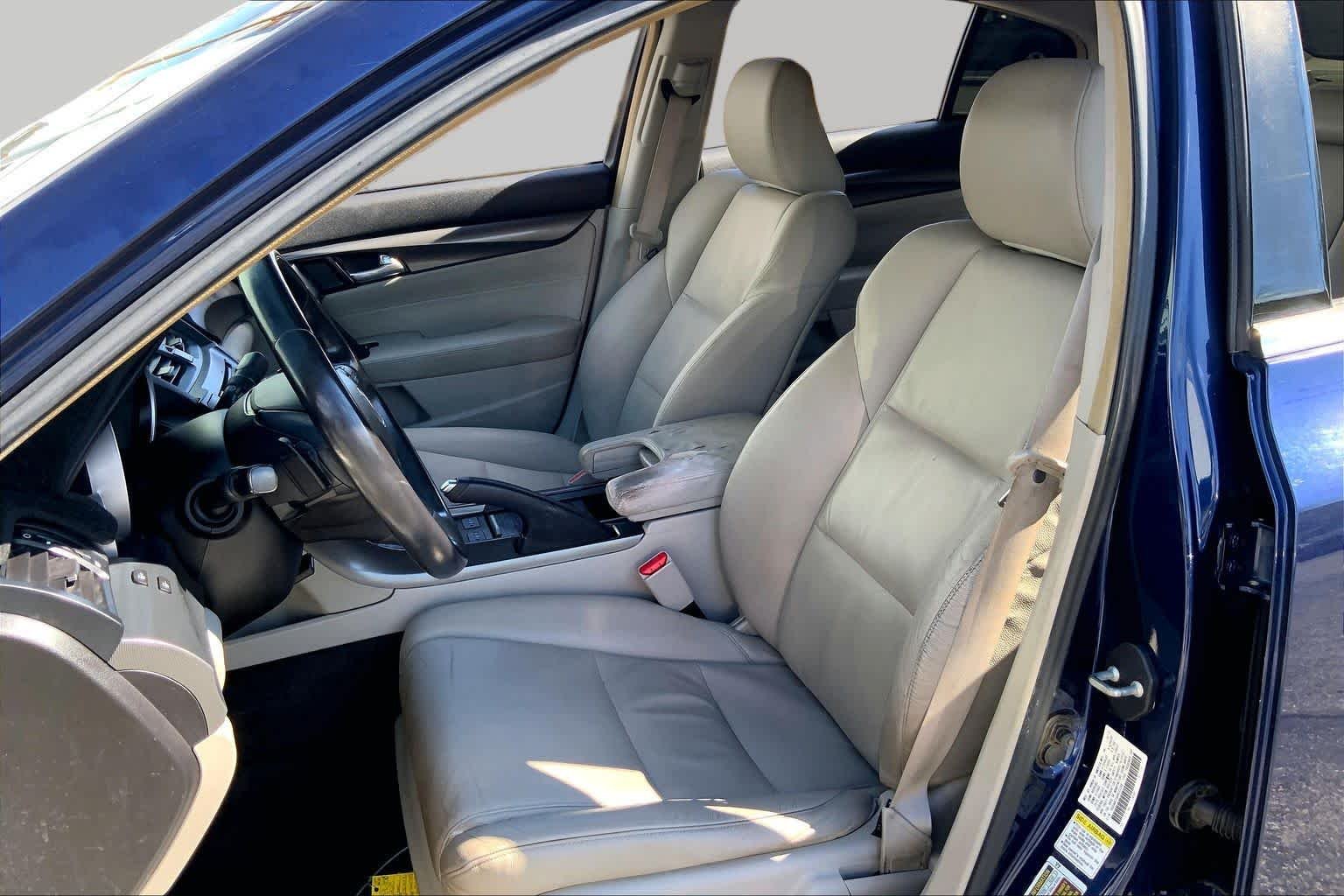 Used 2013 Fathom Blue Pearl Acura  image 6