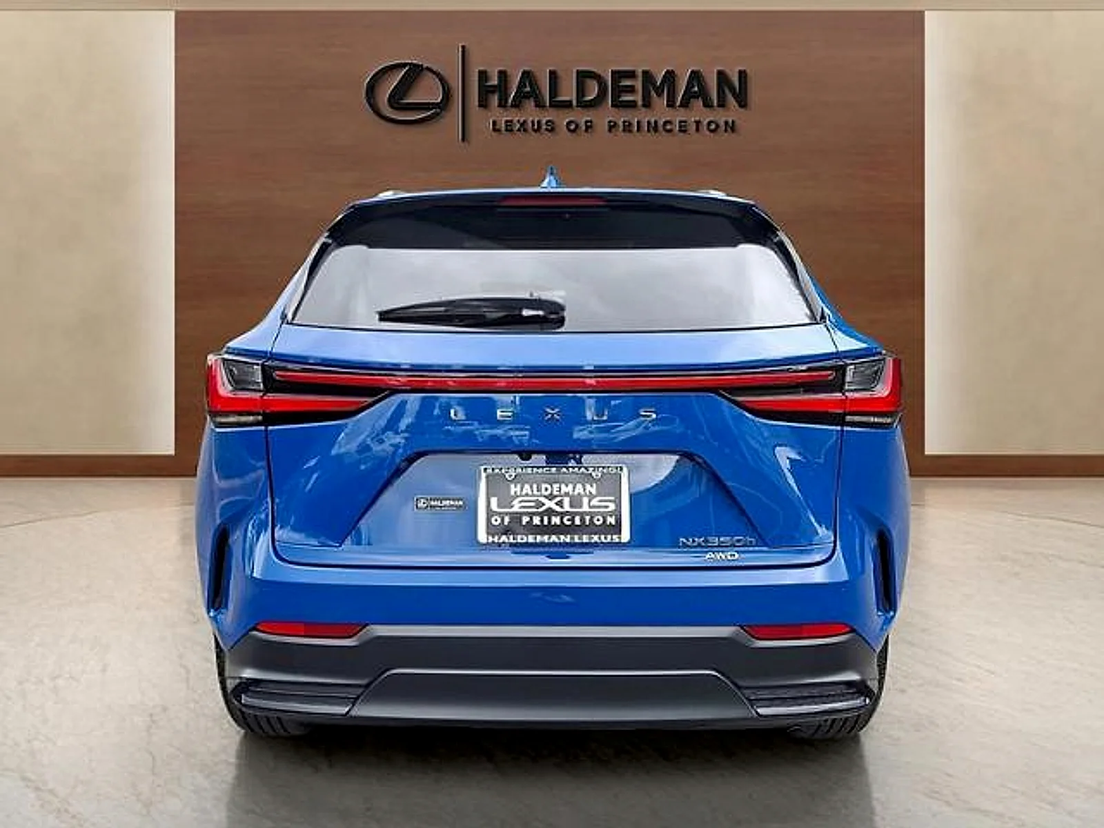 Certified Used 2026 Grecian Water Lexus Premium image 5