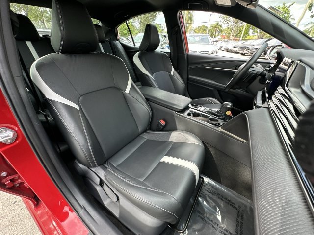 2025 Toyota Camry SE - Photo 26
