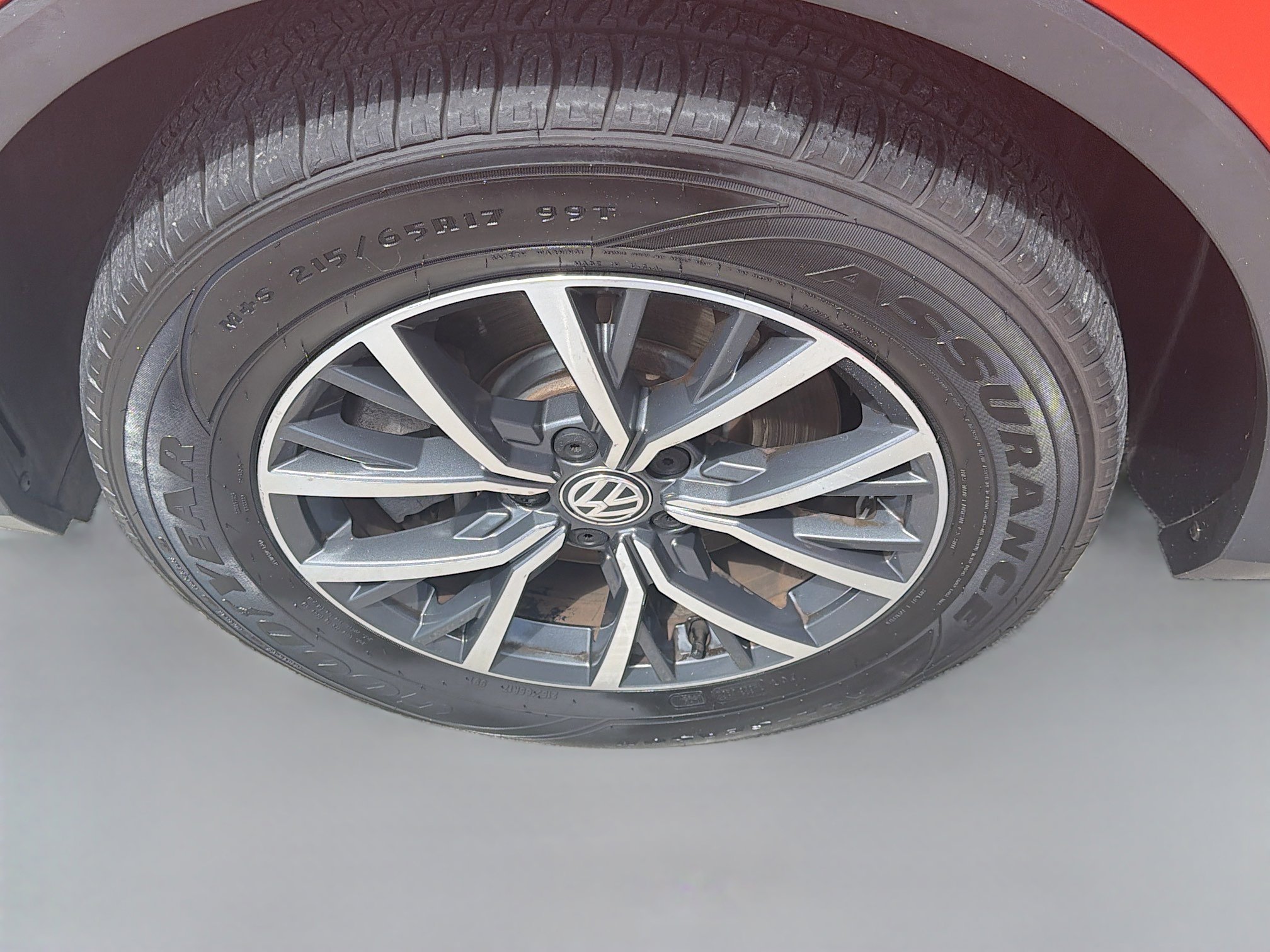 2019 Volkswagen Tiguan SE - Photo 34