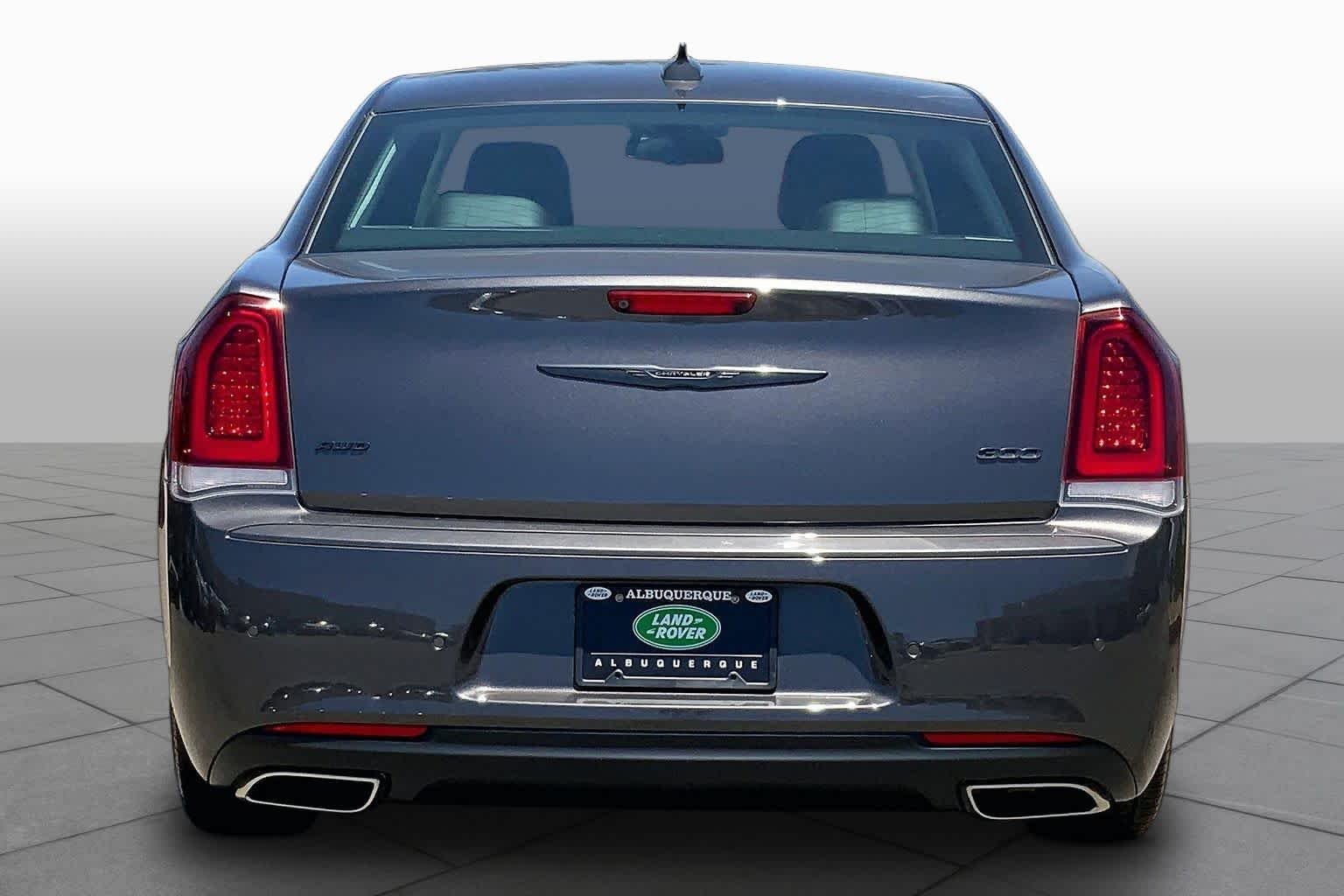 Pre-Owned 2022 Chrysler 300 Touring L