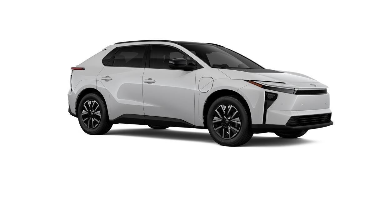New 2026 Wind Chill Pearl <sup>1</sup> Toyota  XLE image 29