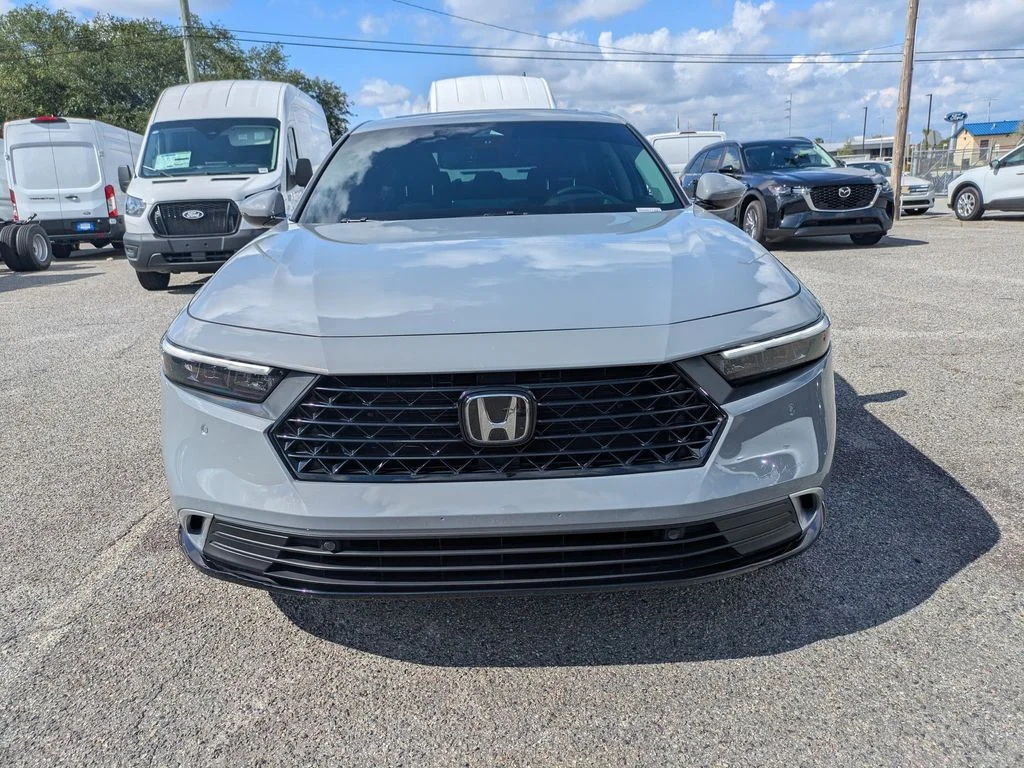 Certified Used 2024 Urban Gray Pearl Honda Touring image 10