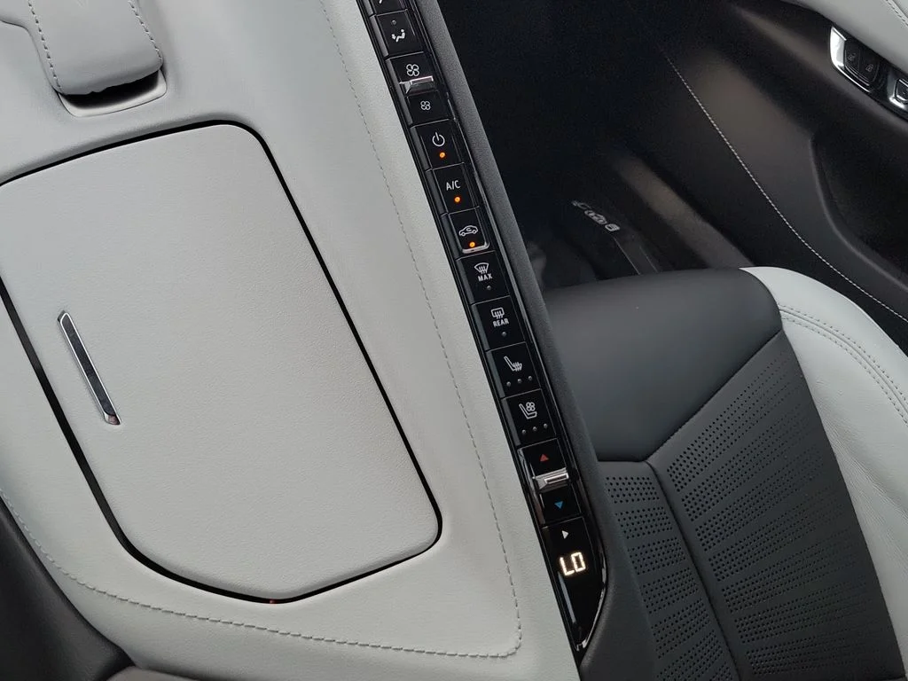 Used 2024 Blue Chevrolet Stingray image 29