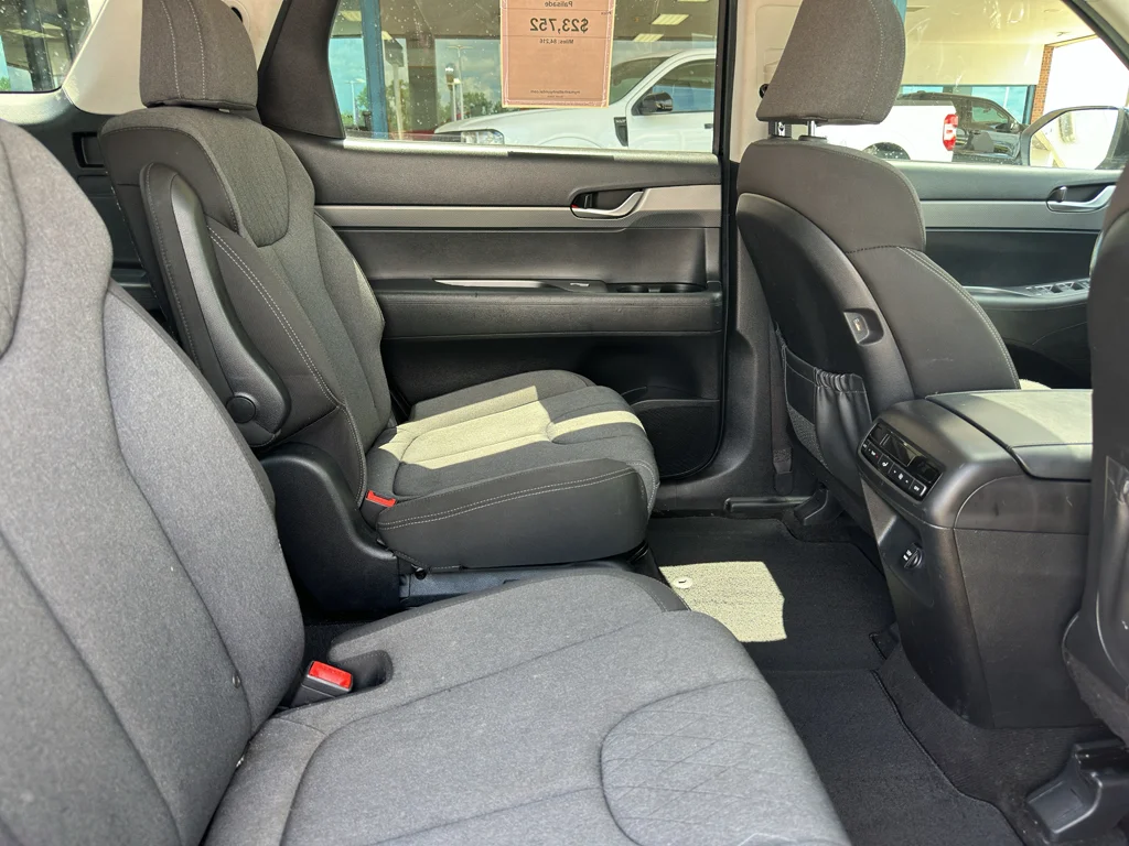 Used 2022  Hyundai SEL image 34