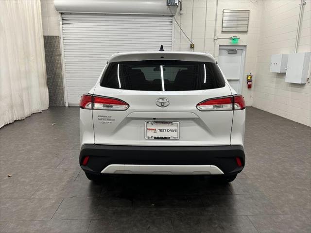 Certified Used 2022 Wind Chill Pearl Toyota L image 7