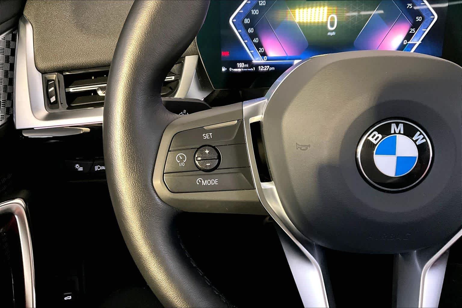 Used 2023 Cape York Green Metallic BMW xDrive28i image 24