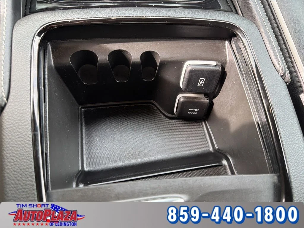 Used 2025 Black Chrysler Limited image 21