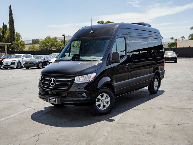 2026 Mercedes-Benz Sprinter Passenger Van 2500 High Roof I4 Diesel 144 RWD