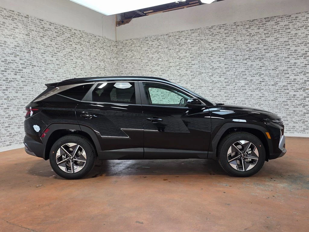 New 2026 Phantom Black Hyundai SEL image 6
