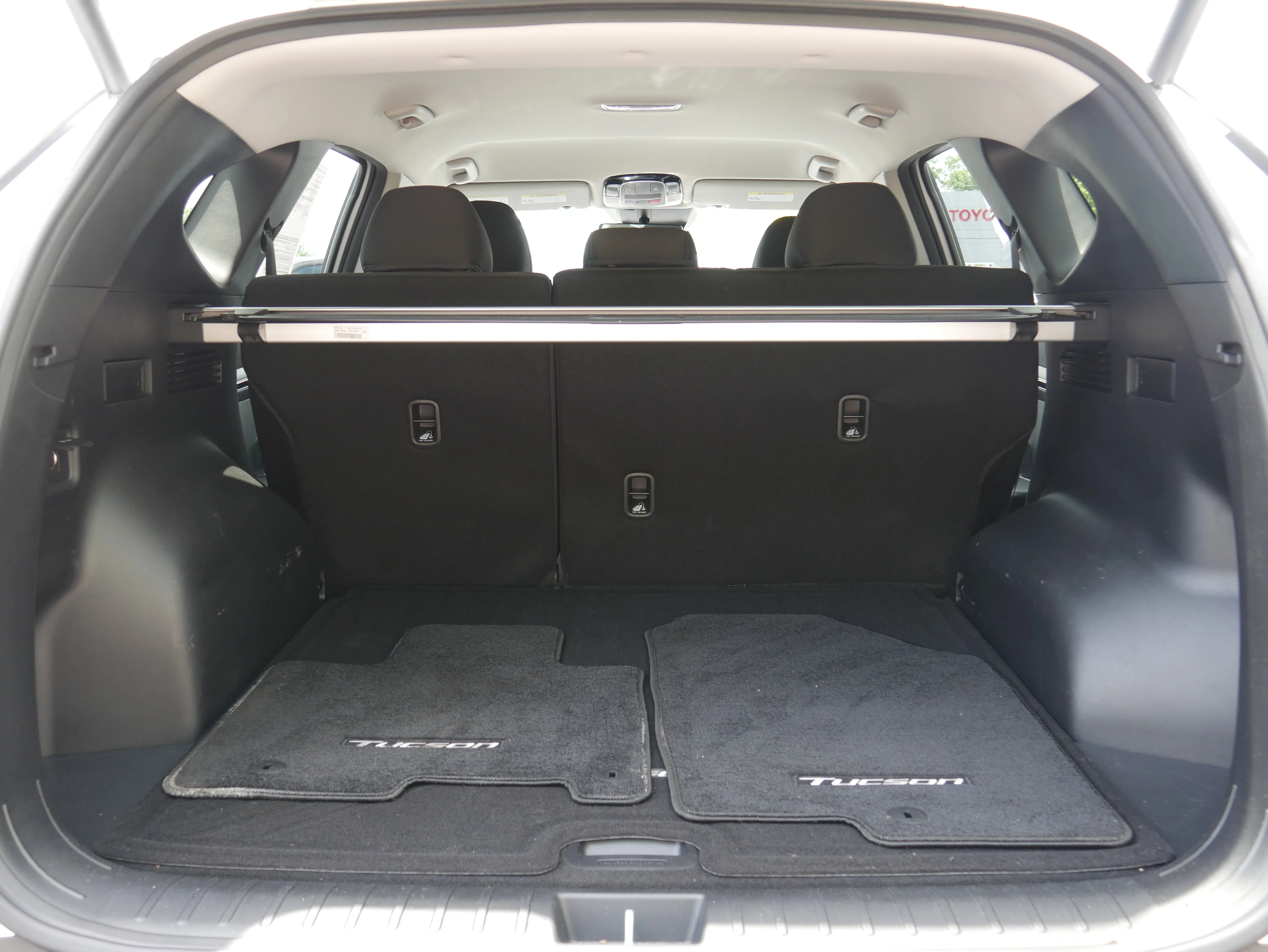 Used 2023 Serenity White Pearl Hyundai SEL image 6