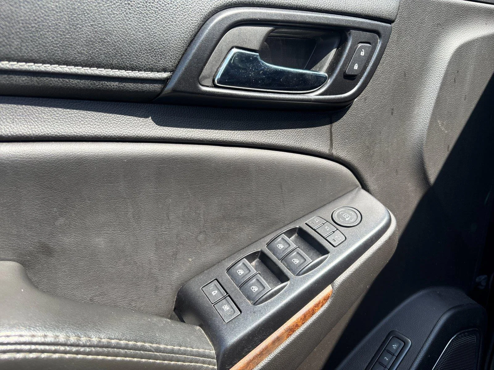 Used 2017 Tungsten Metallic Chevrolet Premier image 14