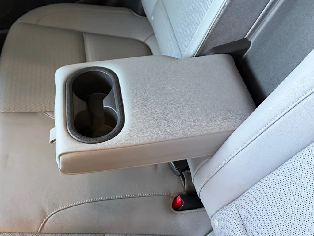 Used 2021 Silver Hyundai Limited image 28