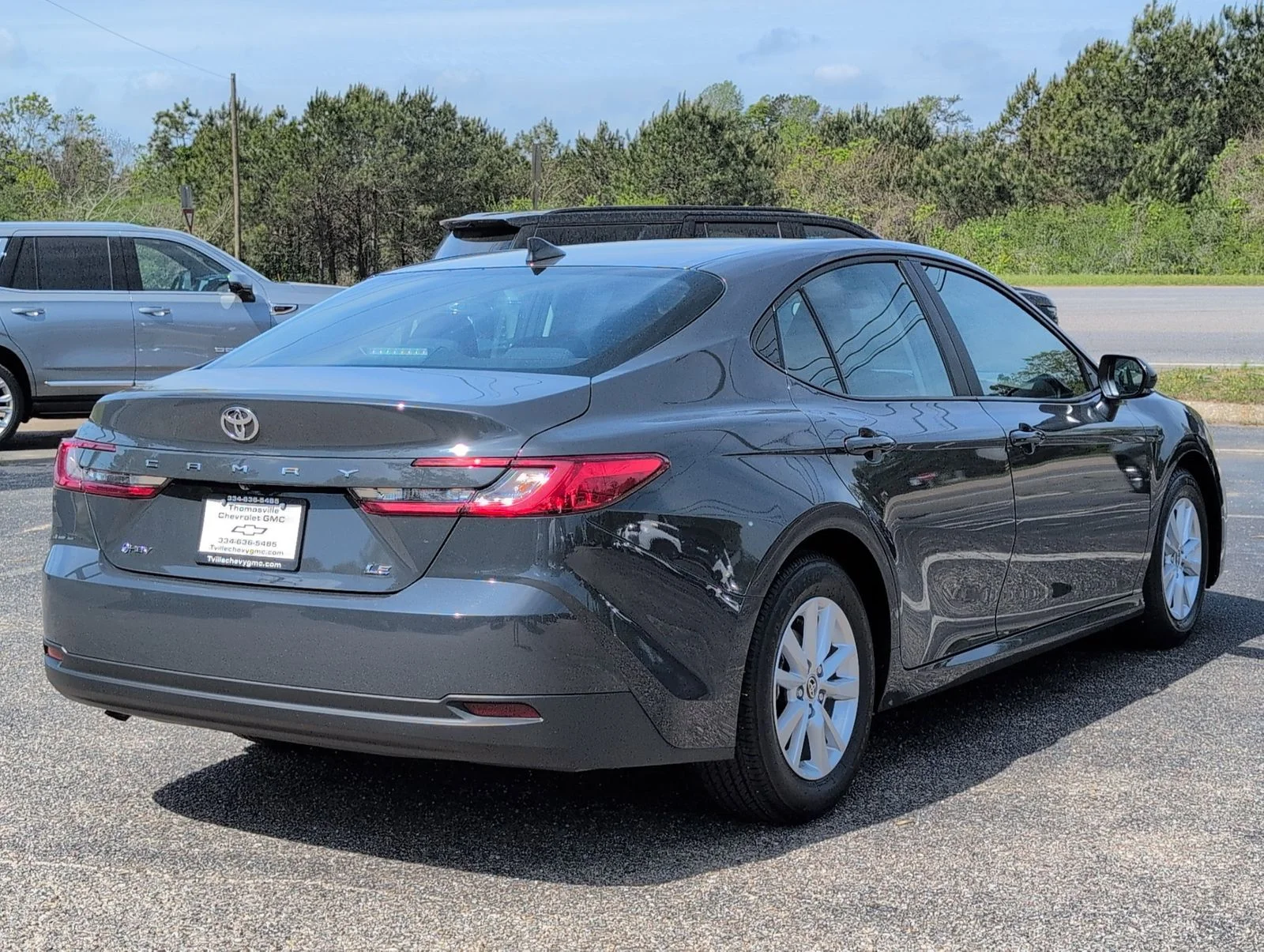 Used 2025  Toyota LE image 6
