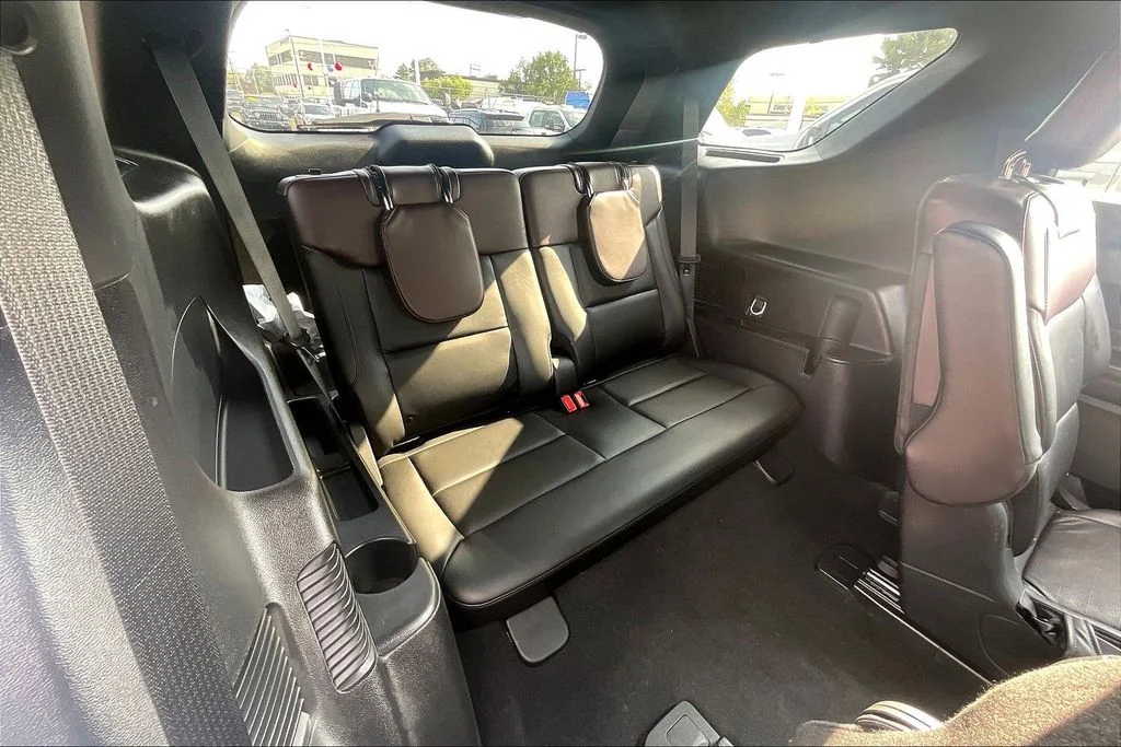 Used 2023 White Ford Platinum image 27