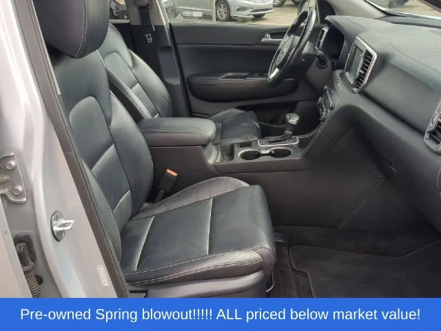Used 2017 Silver Kia EX image 42