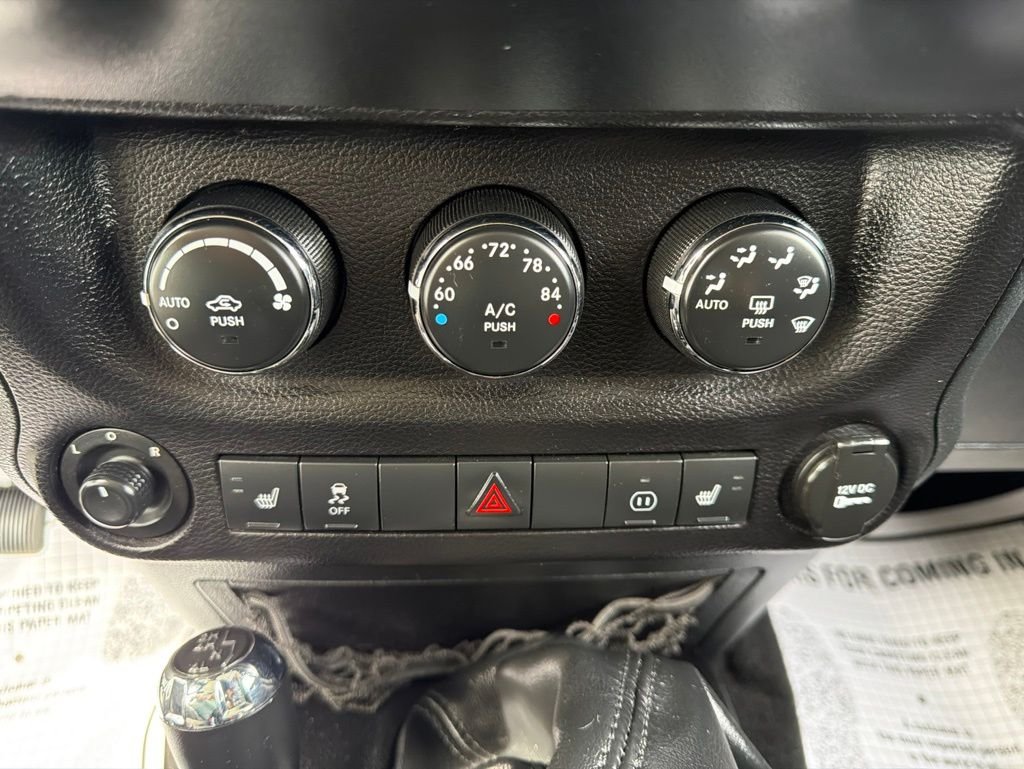 2011 Jeep Wrangler Unlimited Rubicon - Photo 27
