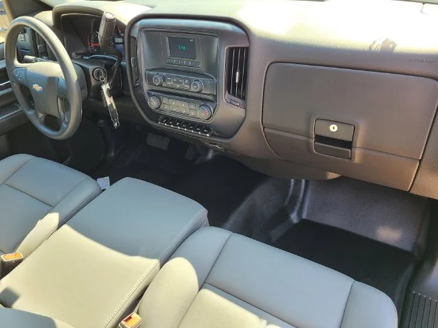 Used 2024 White Chevrolet 1WT image 29