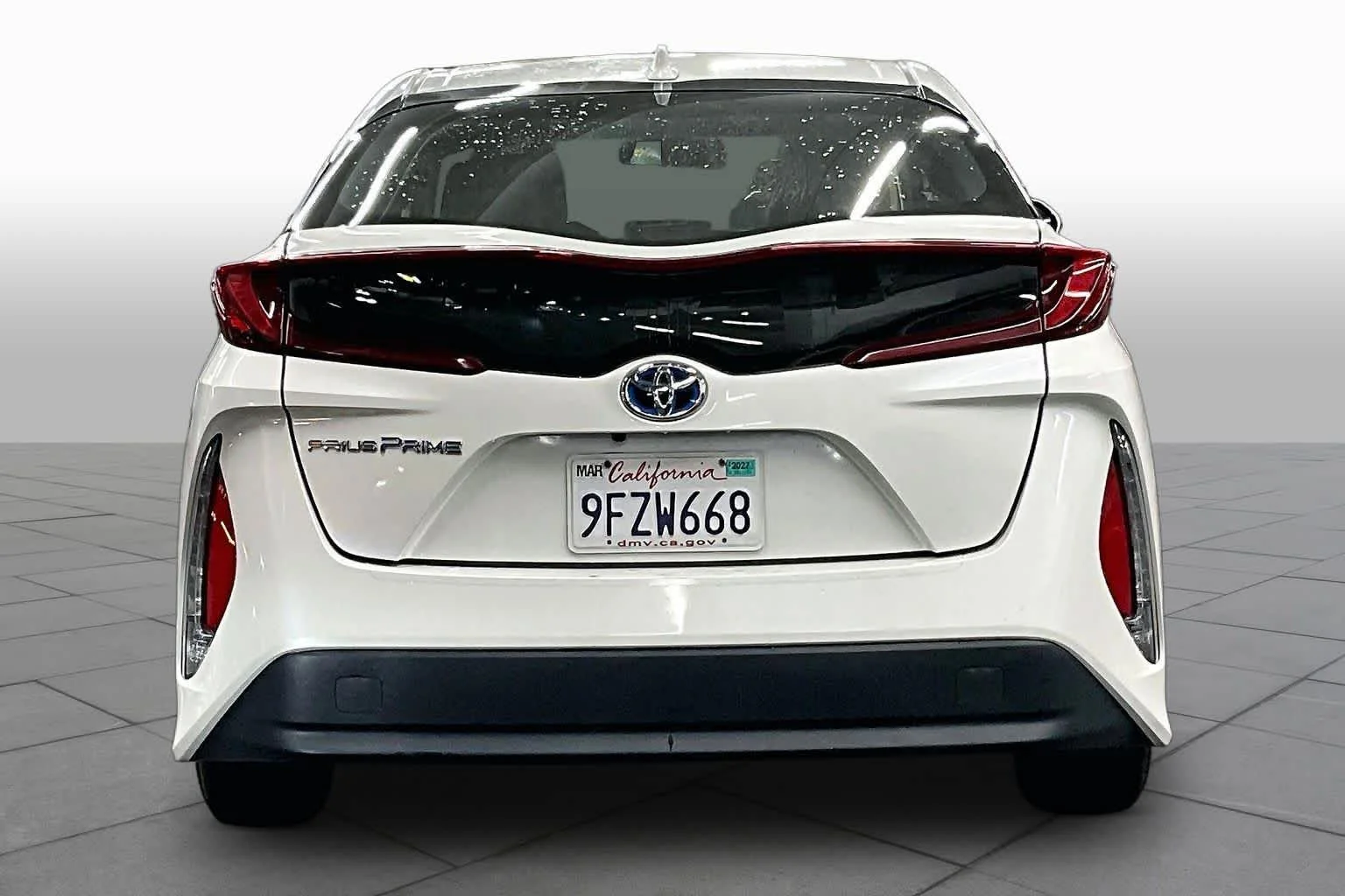 Pre-Owned 2020 Toyota Prius Prime LE