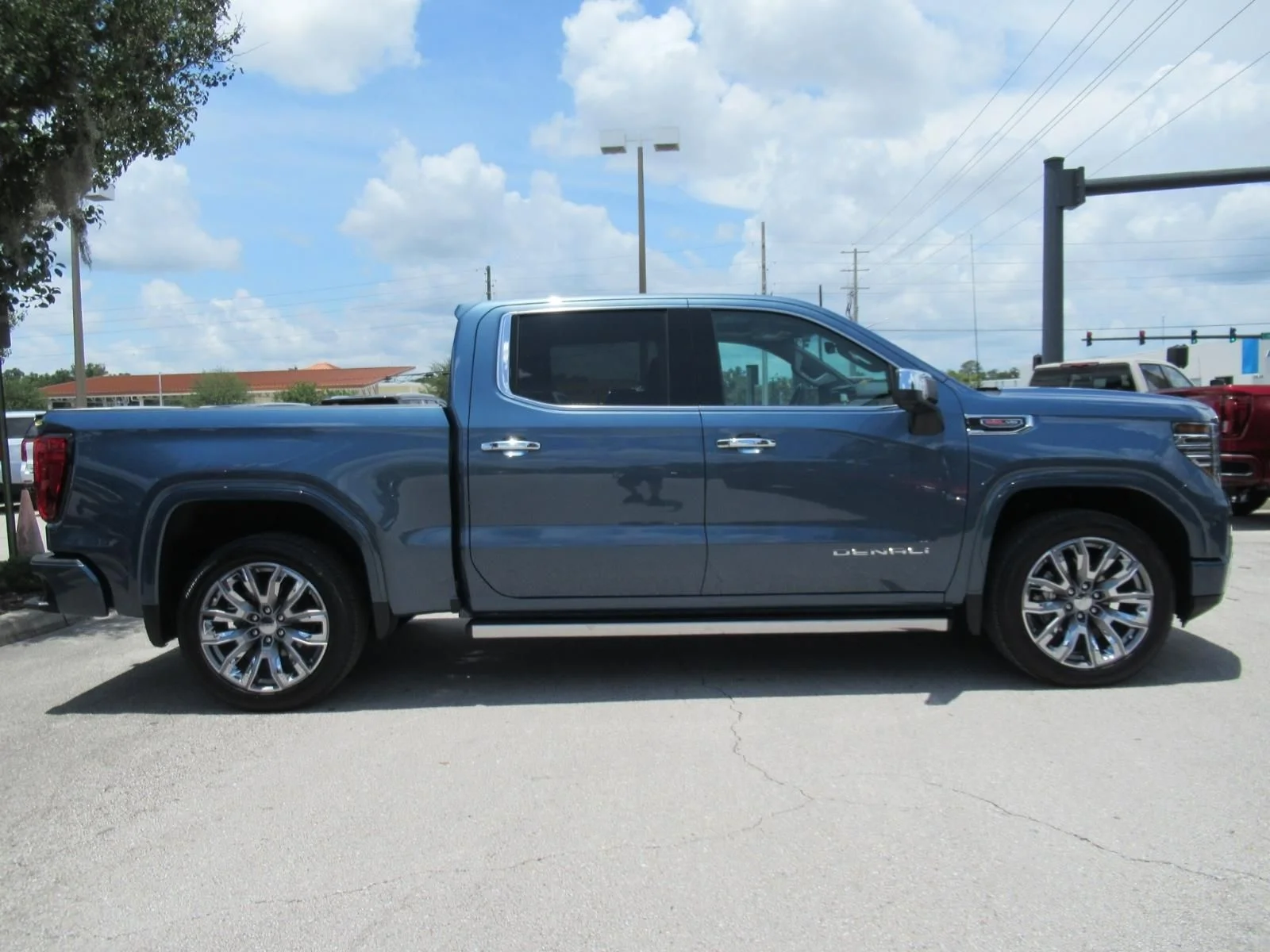 Used 2026  GMC Denali image 2