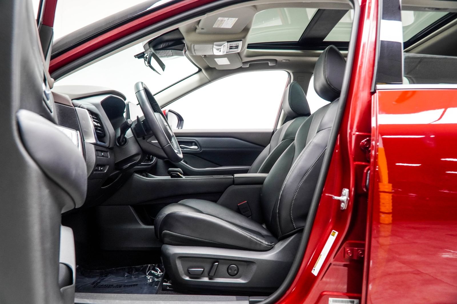 Used 2023 Red Nissan SL image 42