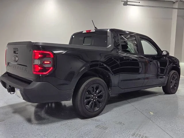 Used 2023 Black Ford Lariat image 11