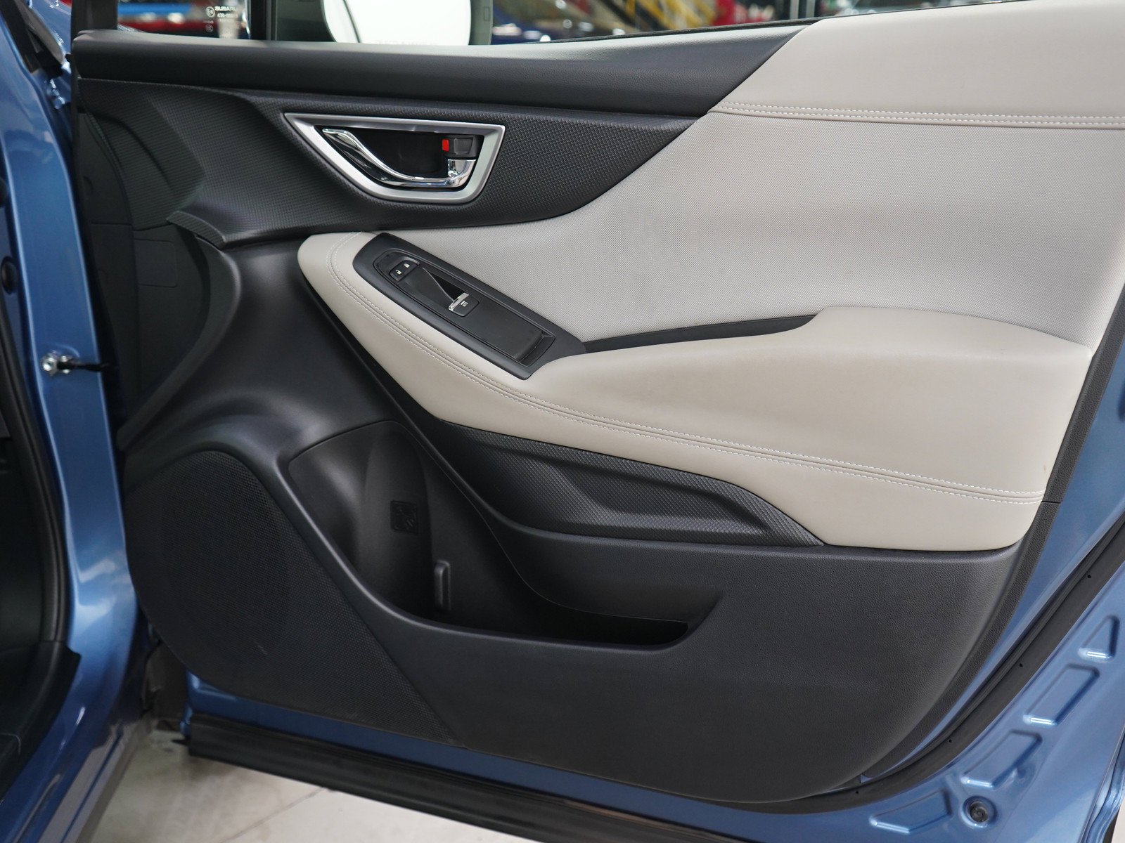 Used 2020 Horizon Blue Pearl Subaru Premium image 9