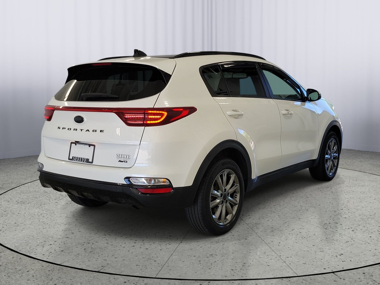 Used 2021 White Kia S image 2