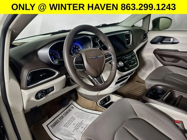 Used 2020 White Chrysler Touring image 9
