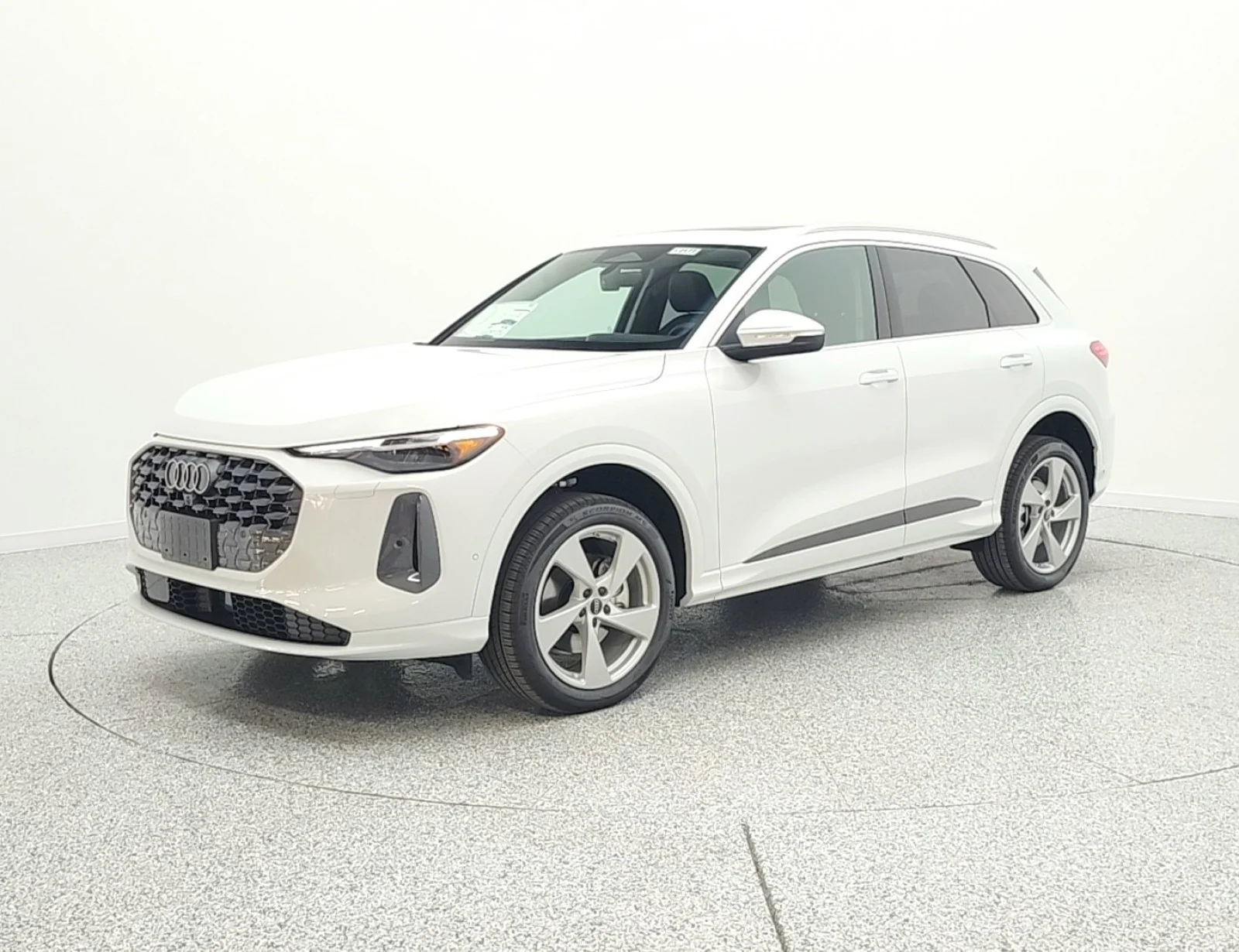 2026 Audi Q5 Premium Plus quattro's photo