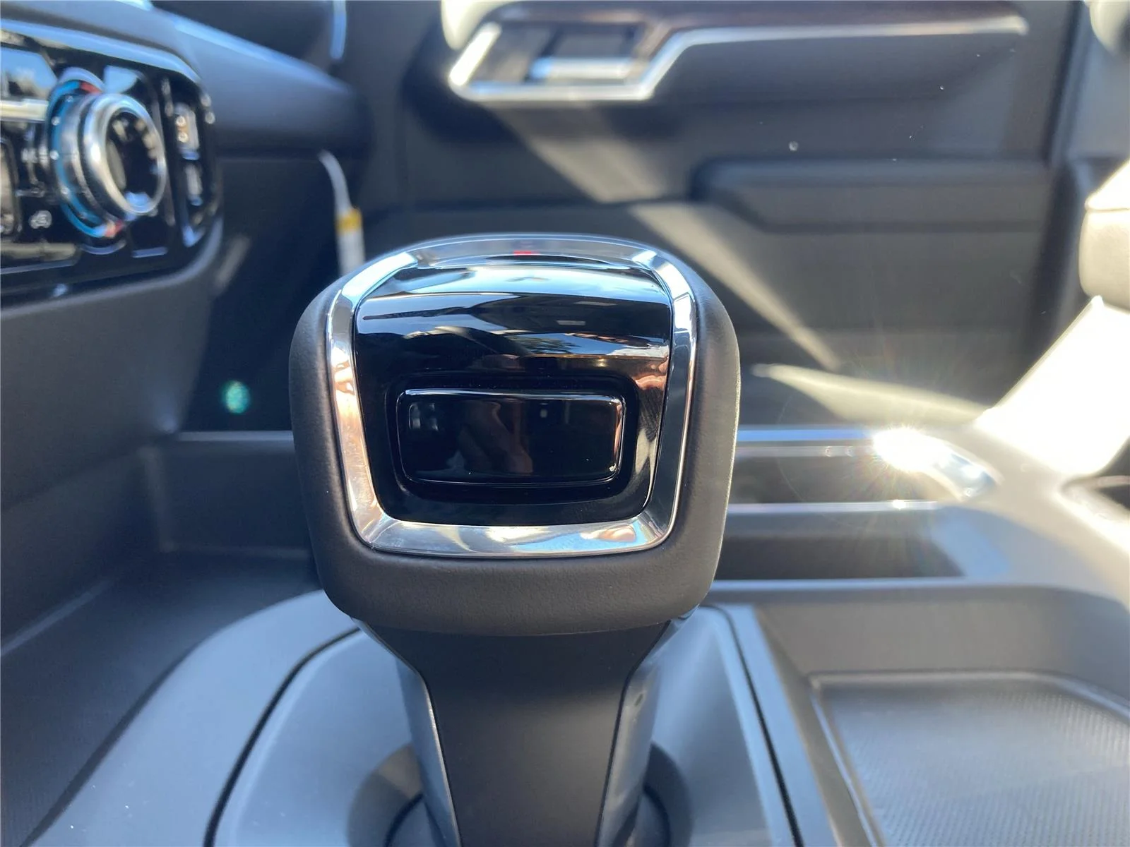New 2026 Summit White GMC Elevation image 16