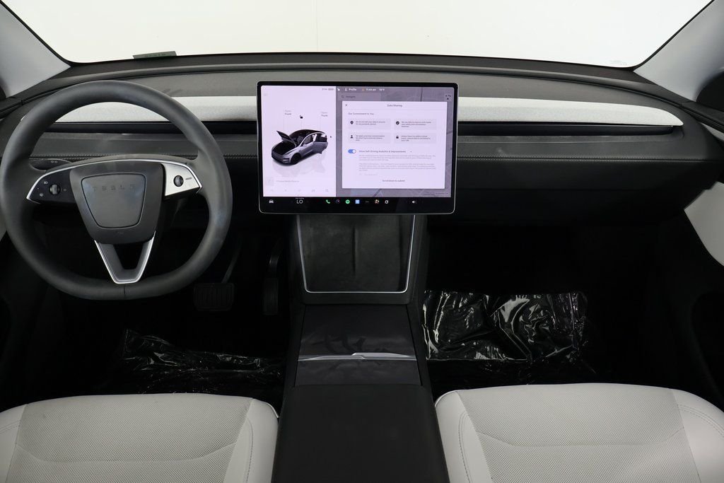 Used 2026  Tesla Premium image 8