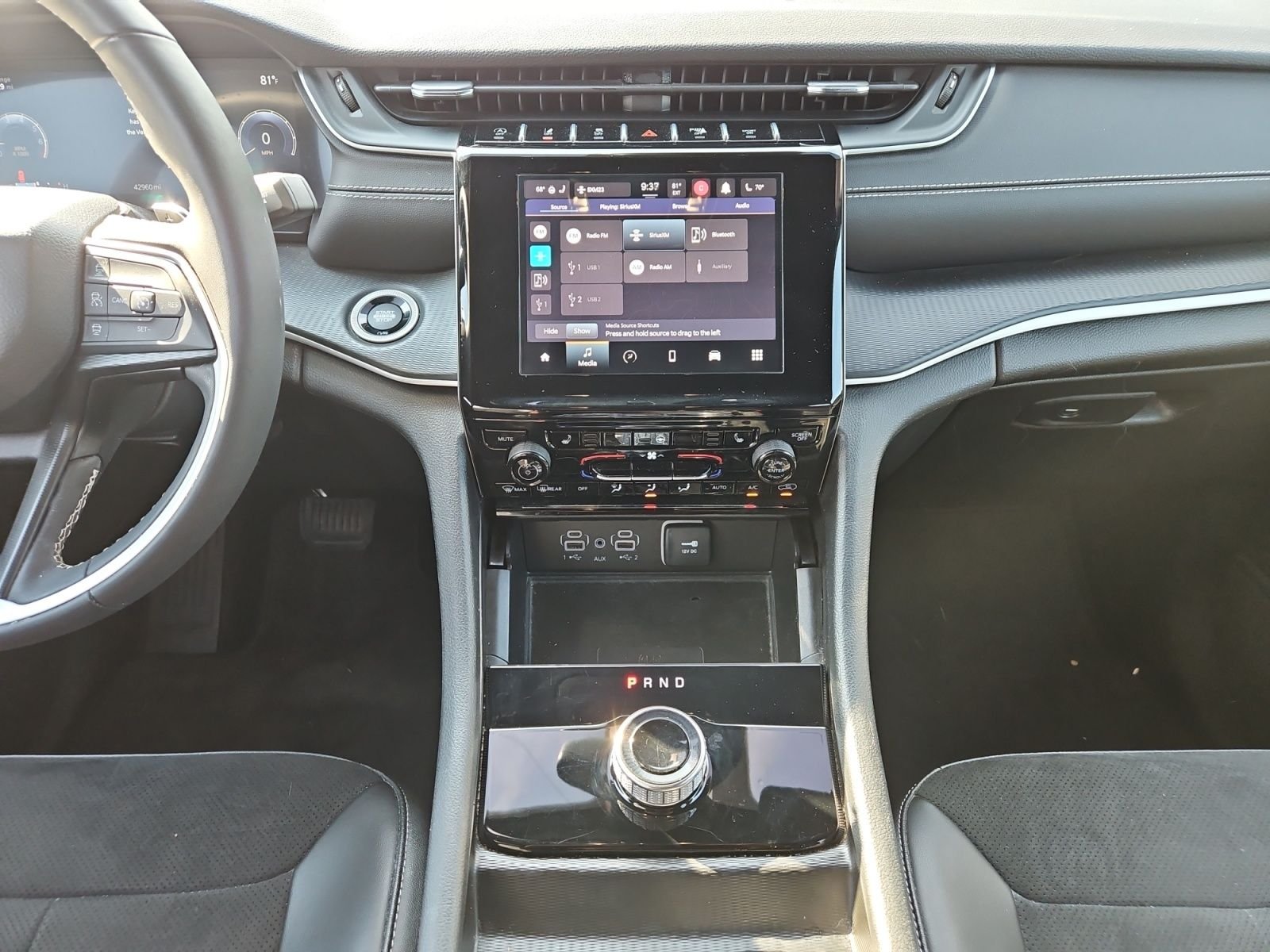 Used 2024 White Jeep Altitude image 11