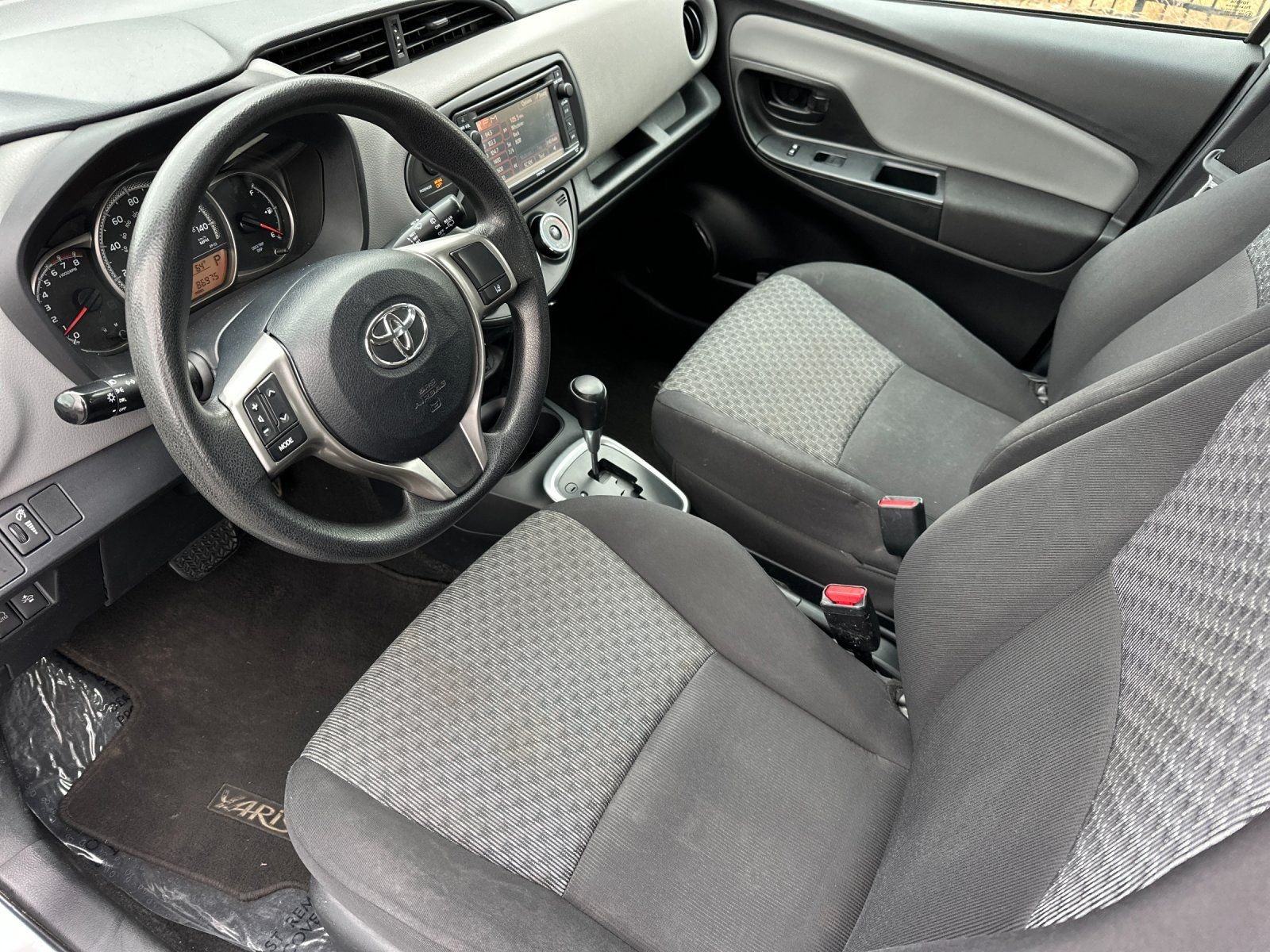 Used 2017 Silver Toyota L image 9
