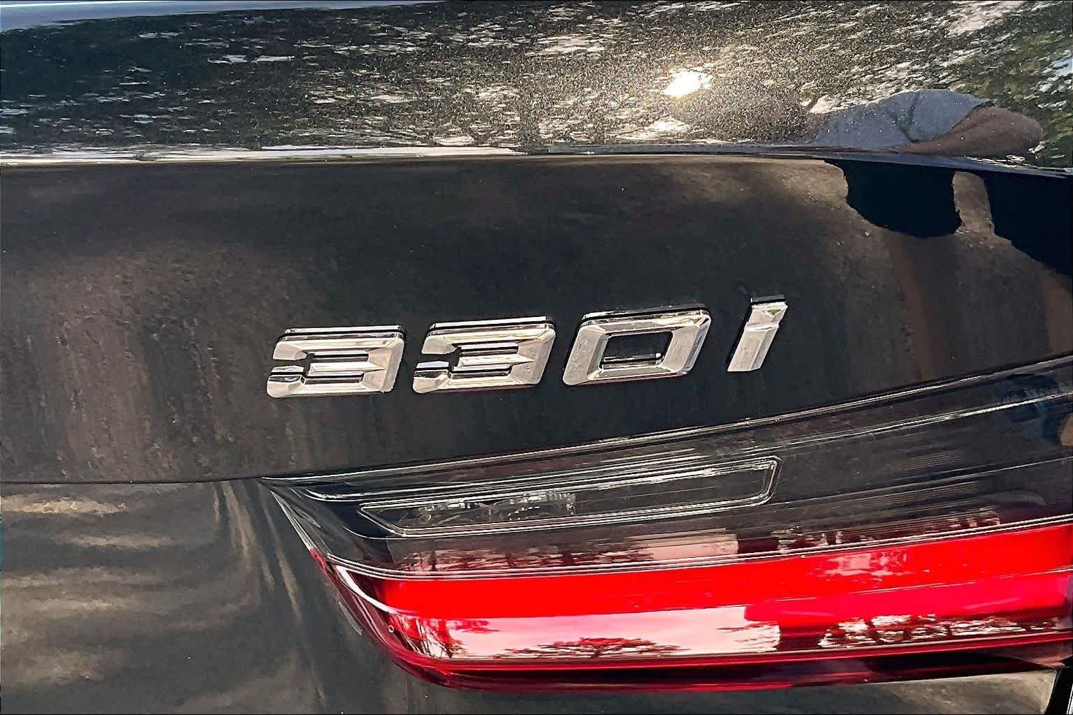 2026 BMW 3 Series 330i - Photo 15