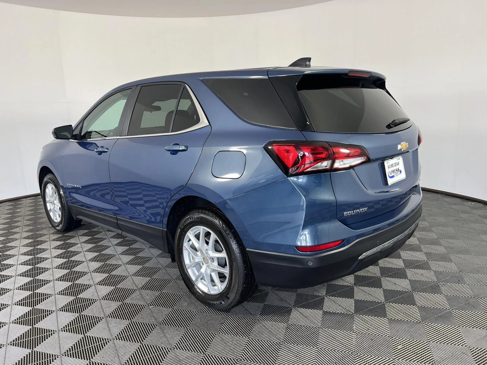 Used 2024 Lakeshore Blue Metallic Chevrolet LT image 26