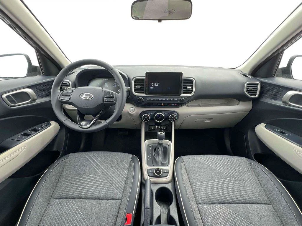Used 2025 White Hyundai Limited image 14