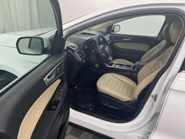 Used 2024 Oxford White Ford SEL image 12