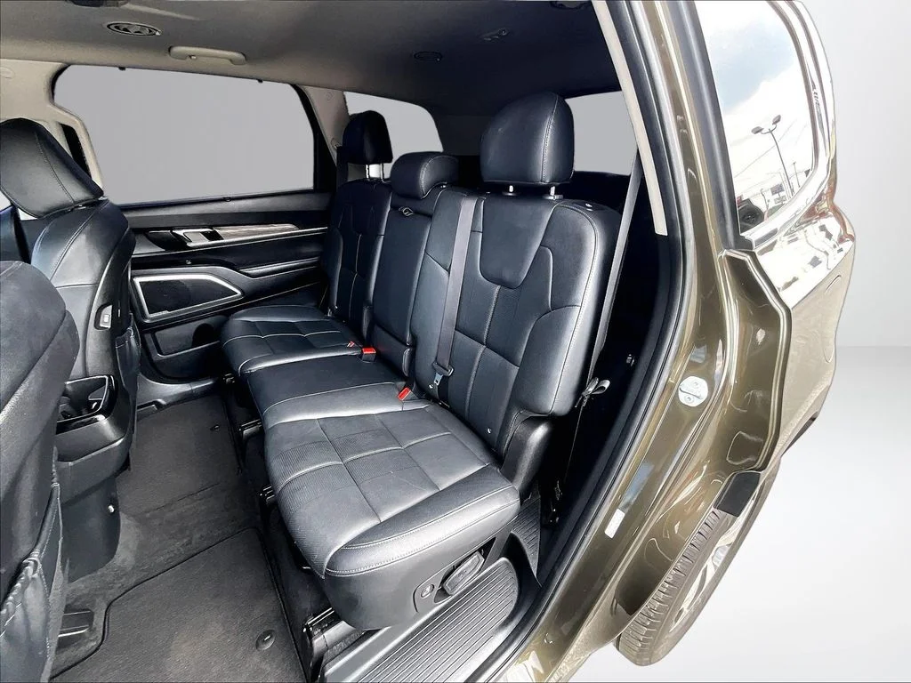 Used 2022 Green Kia EX image 27