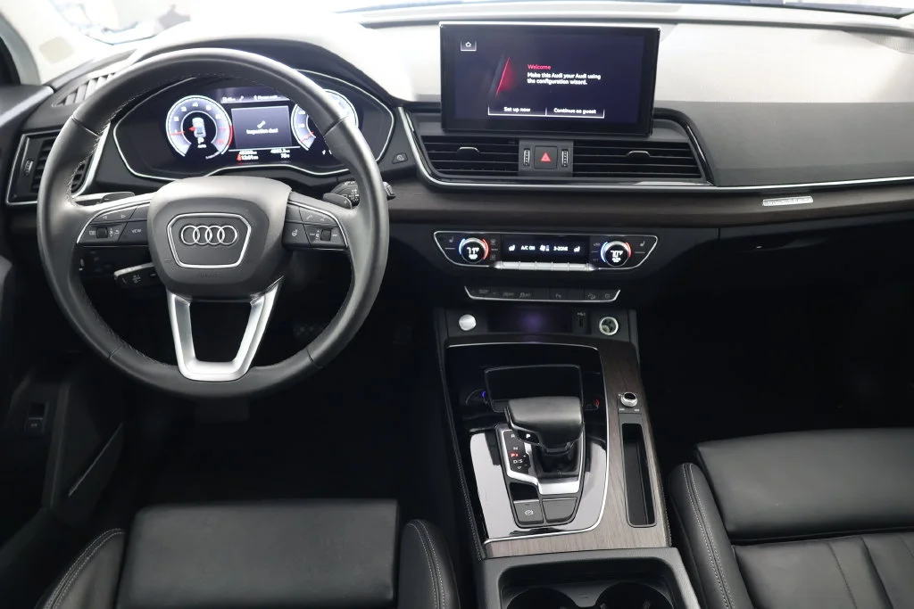 Used 2024 Mythos Black Metallic Audi 45 S line Premium Plus image 2