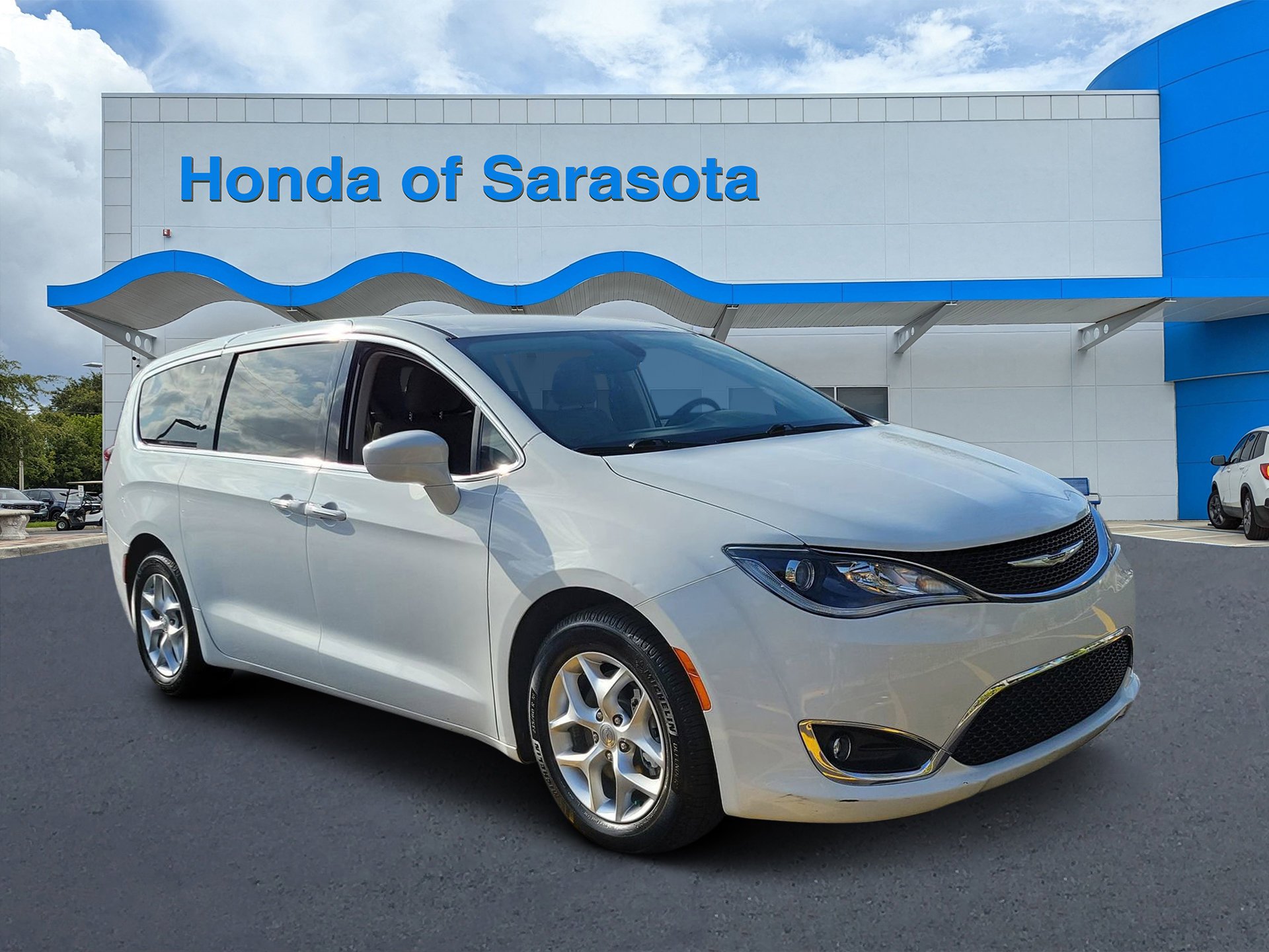 2020 Chrysler Pacifica Touring