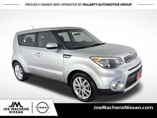 Used 2019 Silver Kia Plus image 1