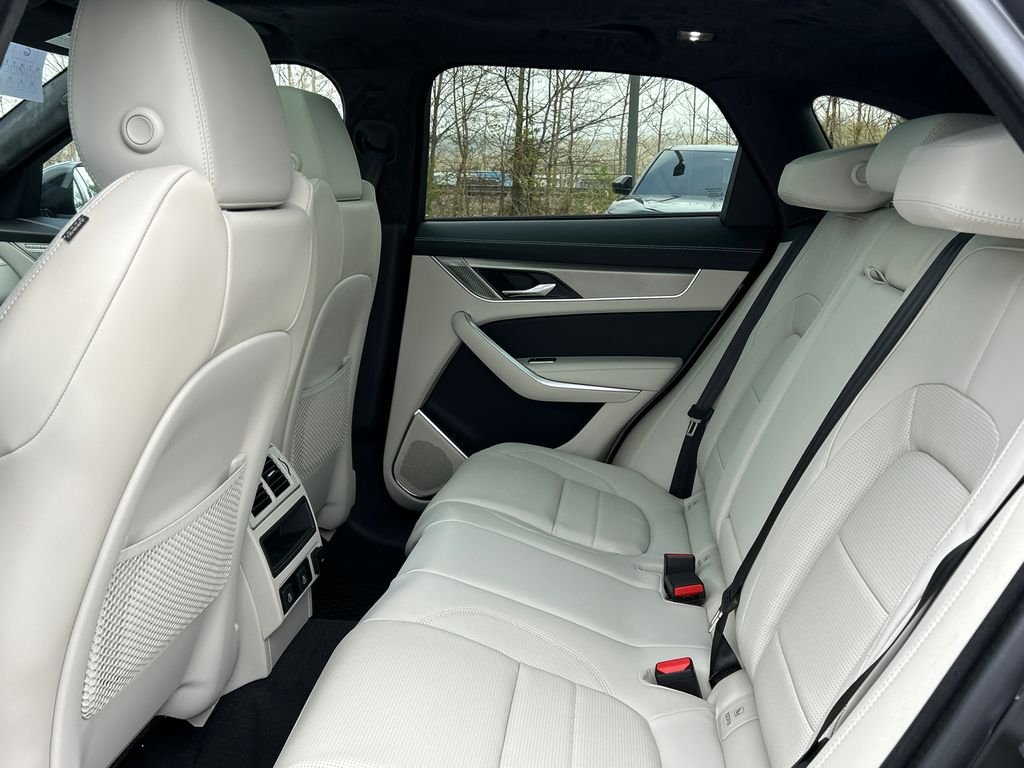 2026 Jaguar F-Pace R-Dynamic S - Photo 23