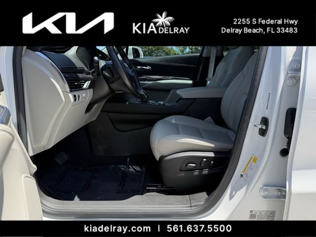 Used 2020 White Cadillac Luxury image 17