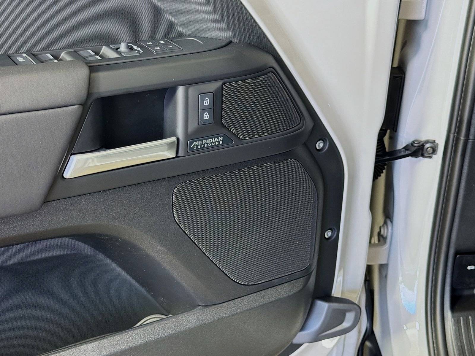 New 2026 Borasco Grey Land Rover X-Dynamic SE image 22