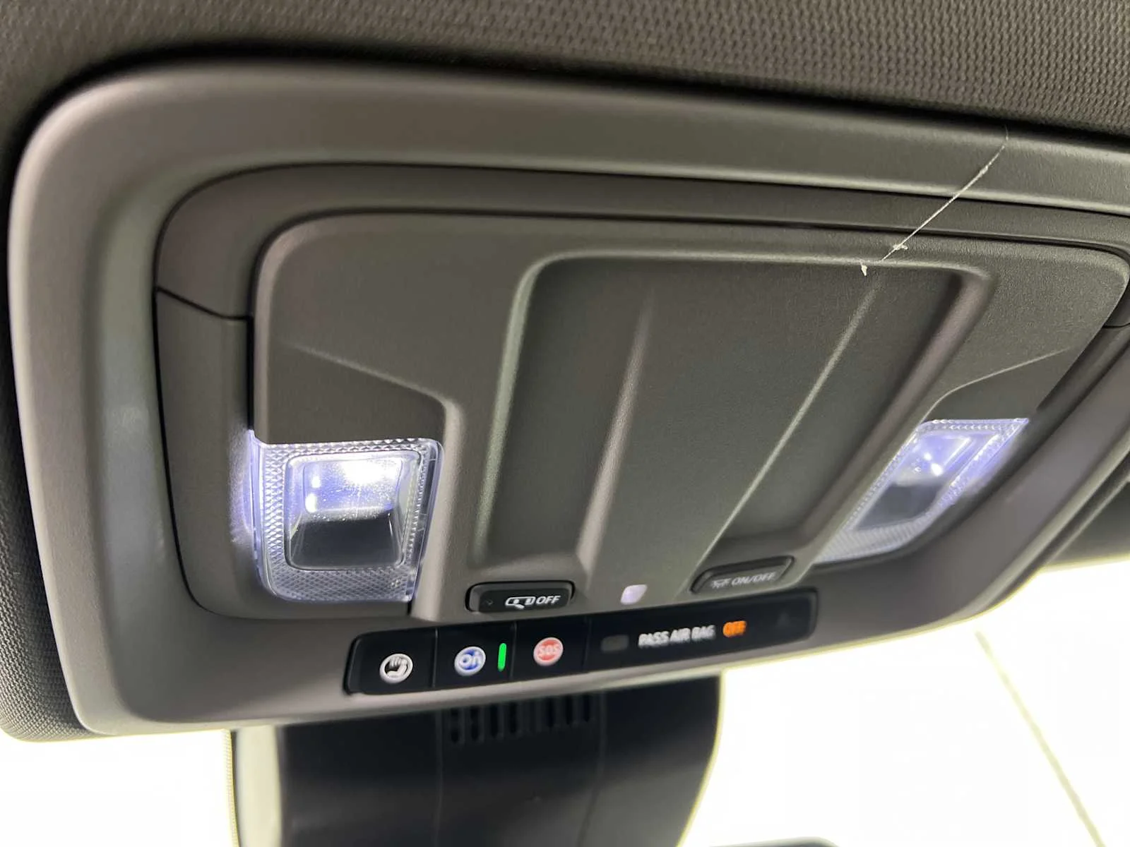 New 2025 Summit White GMC Pro image 15