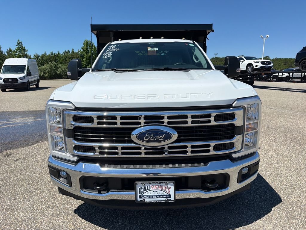 New 2026 Oxford White Ford F-350® XL image 2